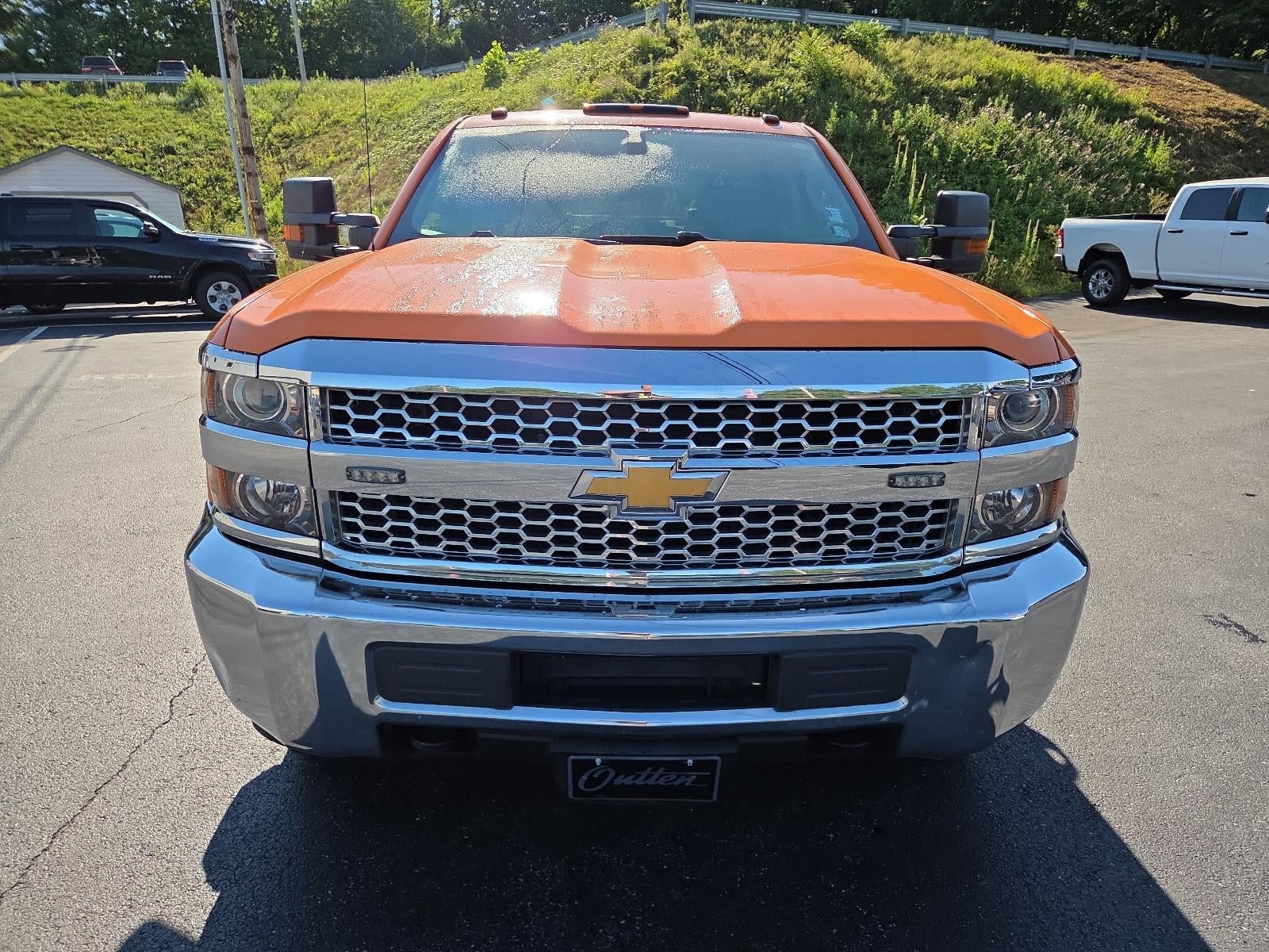 2019 Chevrolet Silverado 3500 HD CC 4WD Crew Cab 171.5" WB, 59.06" CA WT