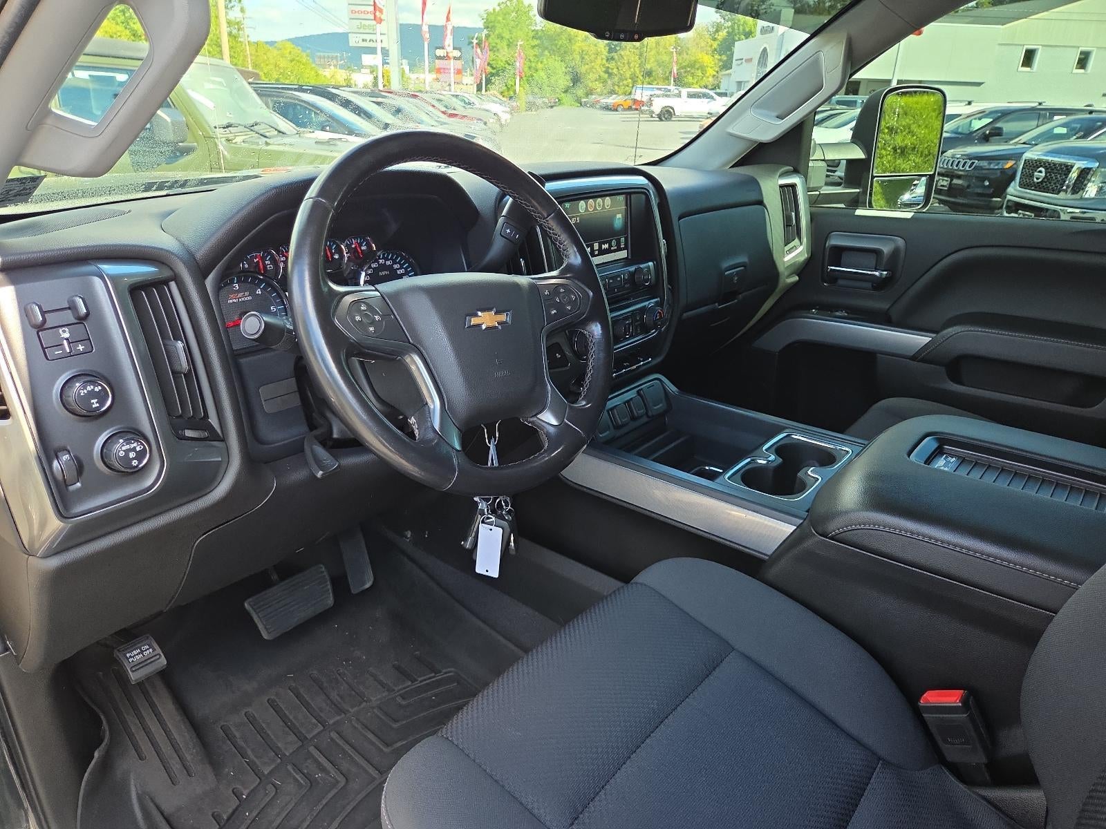 2019 Chevrolet Silverado 2500 HD Crew Cab Standard Box 4-Wheel Drive LT