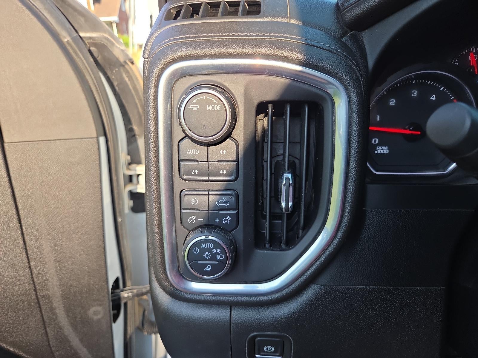 2022 Chevrolet Silverado 2500 HD Double Cab Standard Box 4-Wheel Drive LTZ