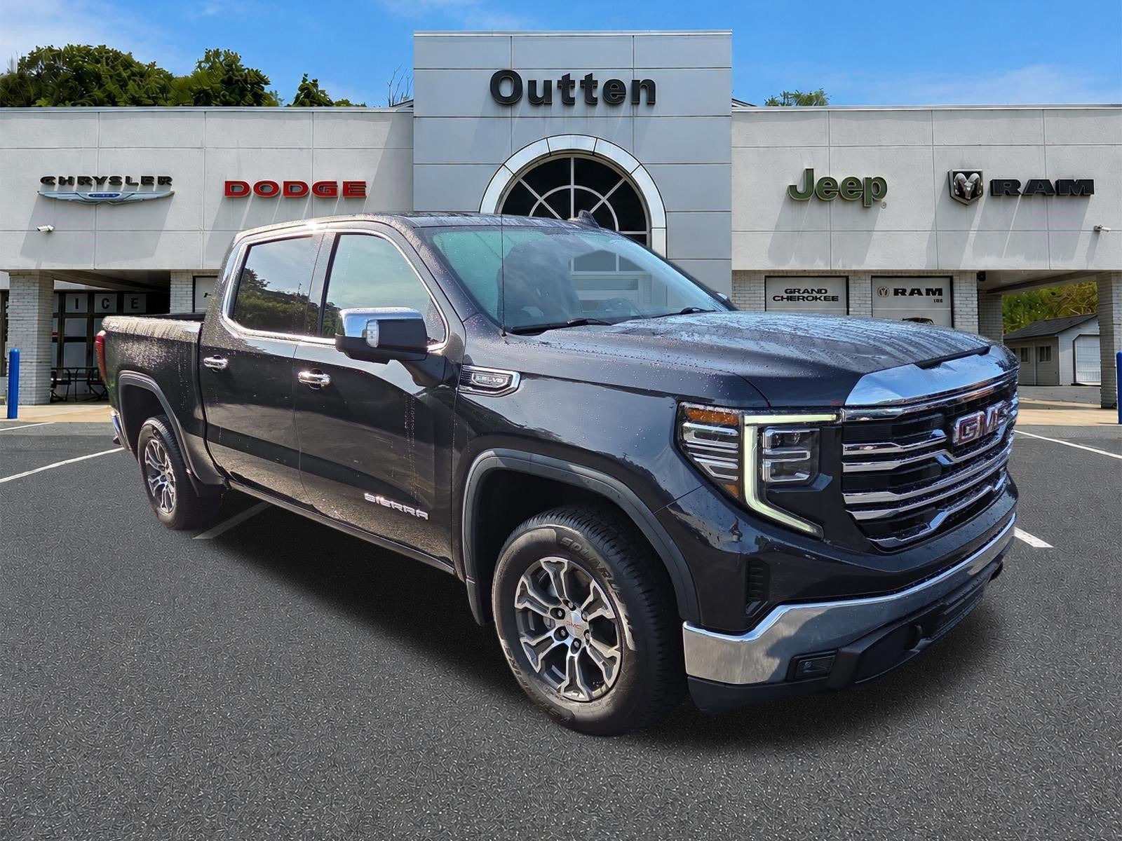2025 GMC Sierra 1500 Crew Cab Short Box 4-Wheel Drive SLT