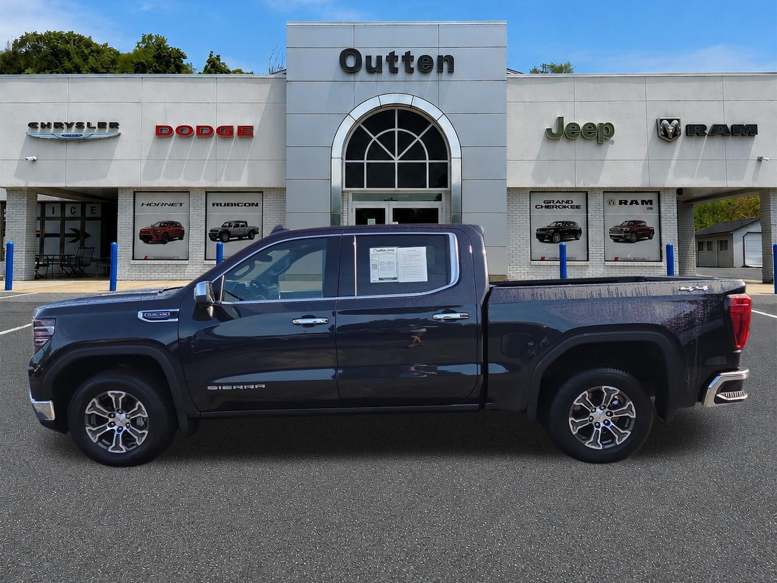 2025 GMC Sierra 1500 Crew Cab Short Box 4-Wheel Drive SLT