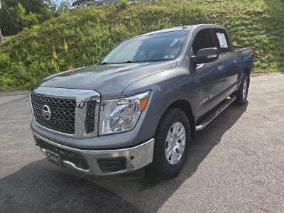 2018 Nissan Titan 4x4 Crew Cab SV