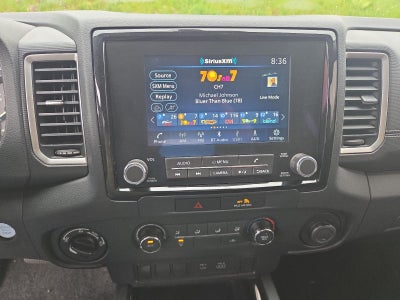 2022 Nissan Frontier Crew Cab 4x4 SV Auto