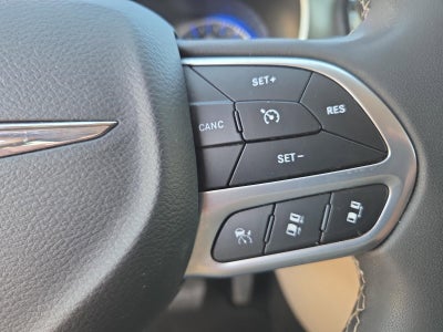 2023 Chrysler Pacifica Touring L FWD