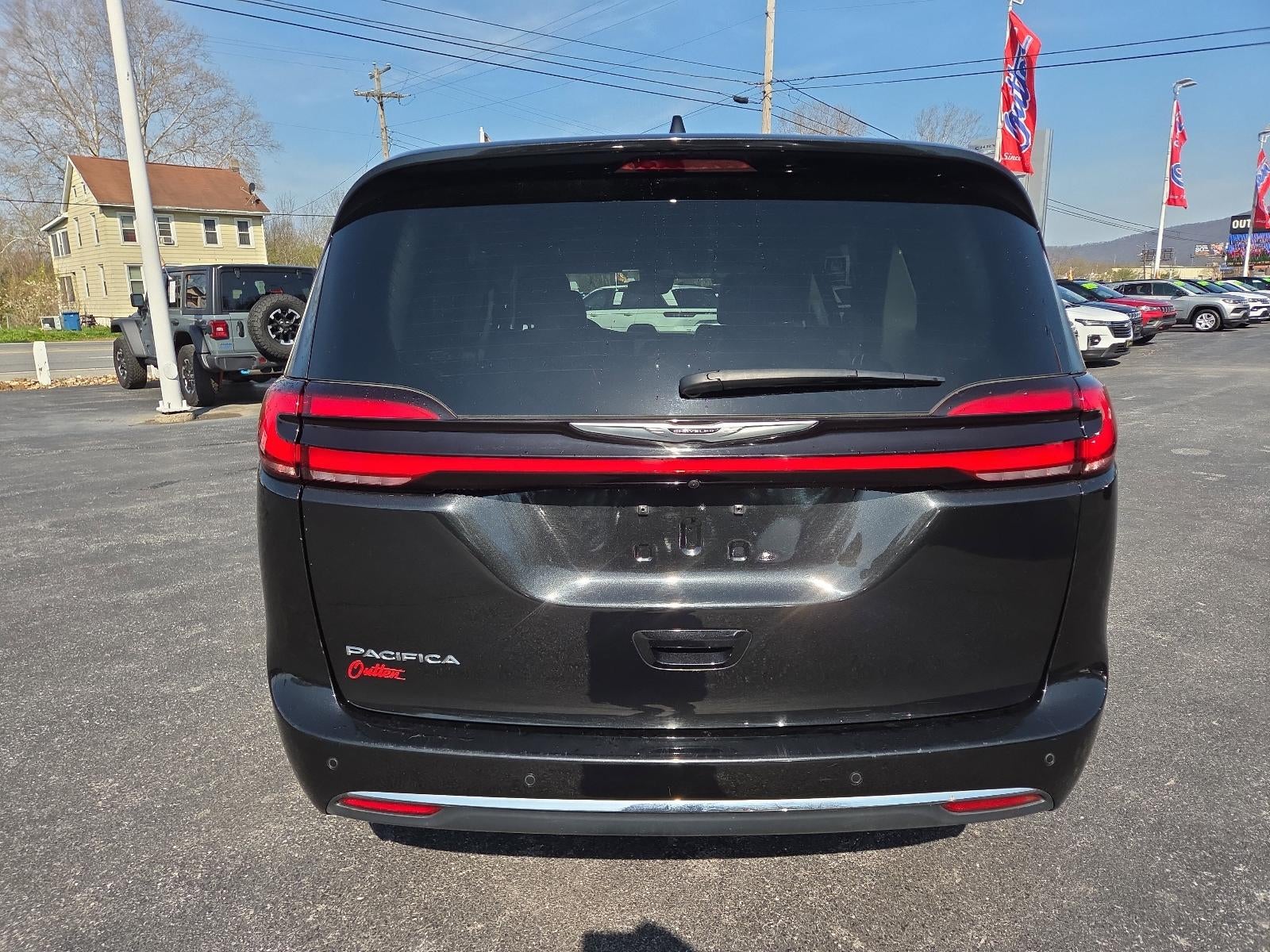 2023 Chrysler Pacifica Touring L FWD