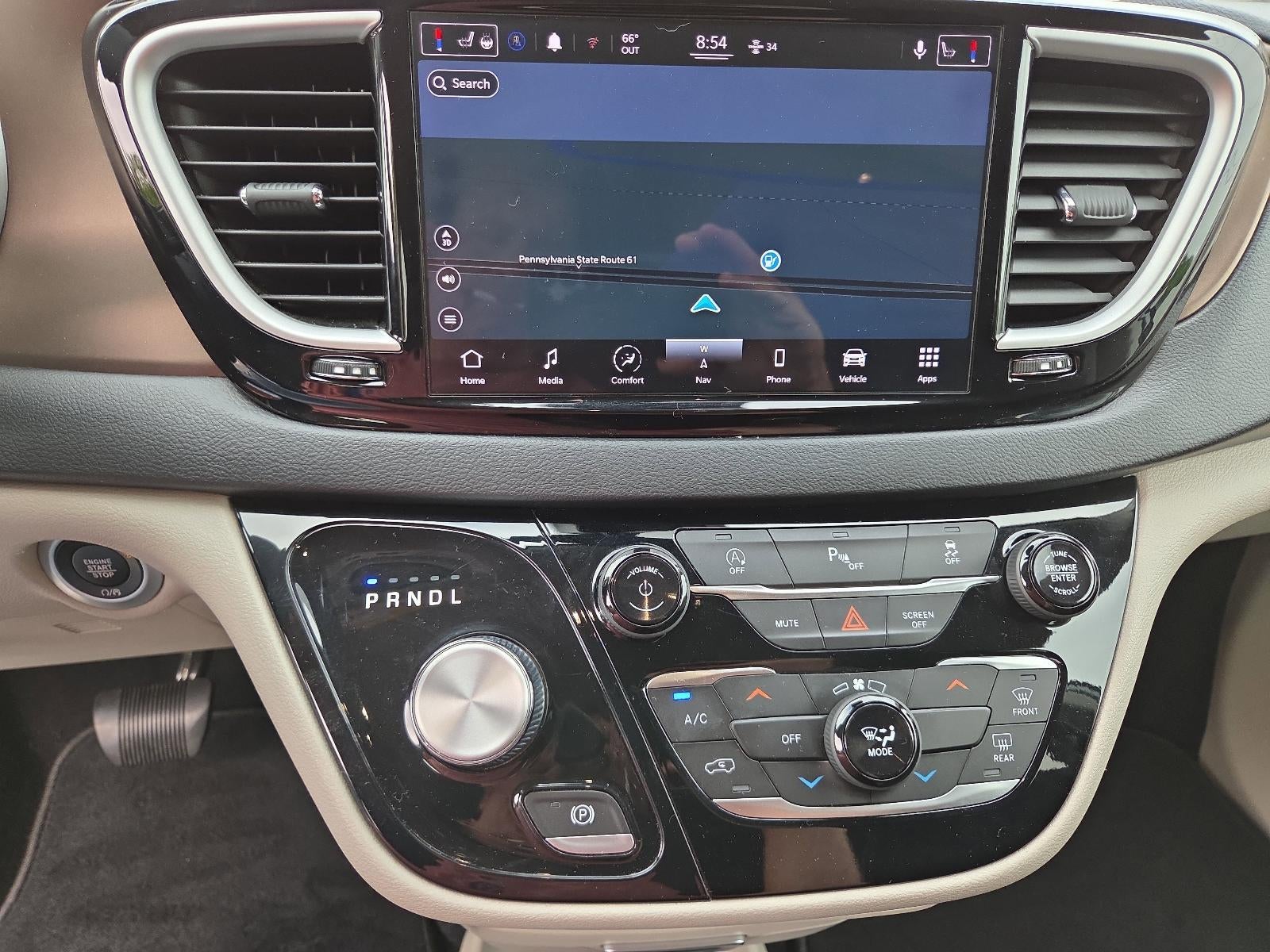 2022 Chrysler Voyager LX FWD