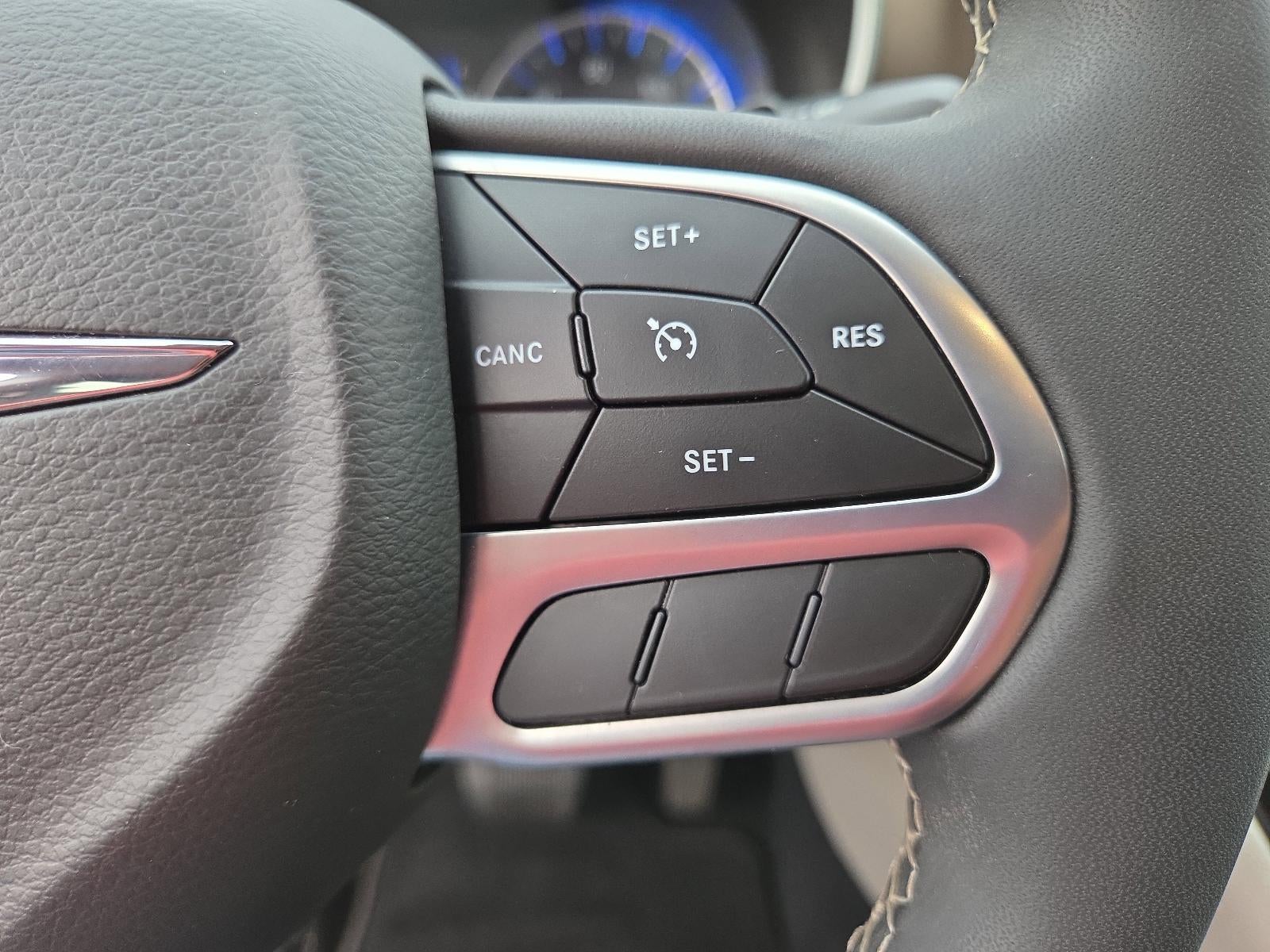 2022 Chrysler Voyager LX FWD