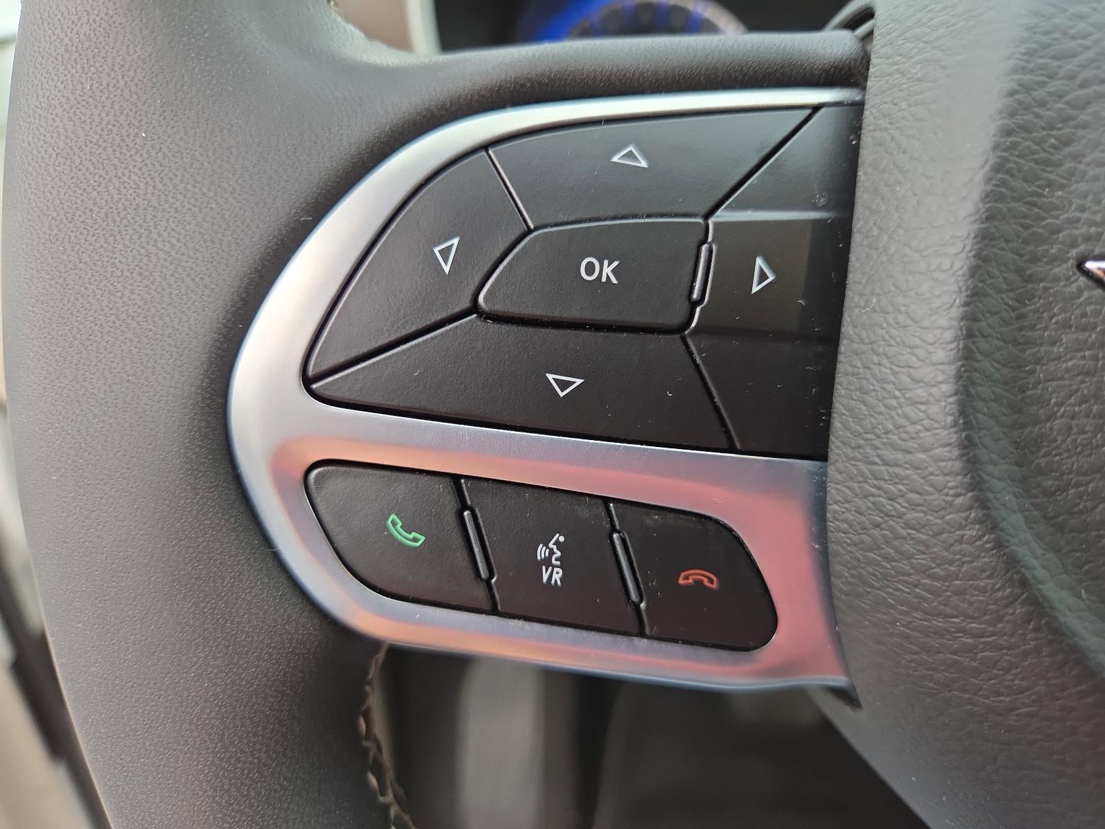2022 Chrysler Voyager LX FWD