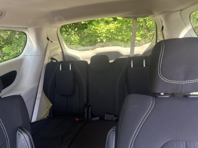 2022 Chrysler Voyager LX FWD