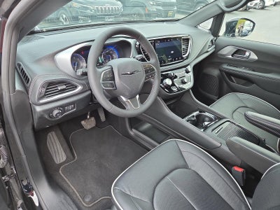 2026 Chrysler Pacifica Limited FWD