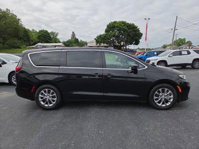 2026 Chrysler Pacifica Limited FWD