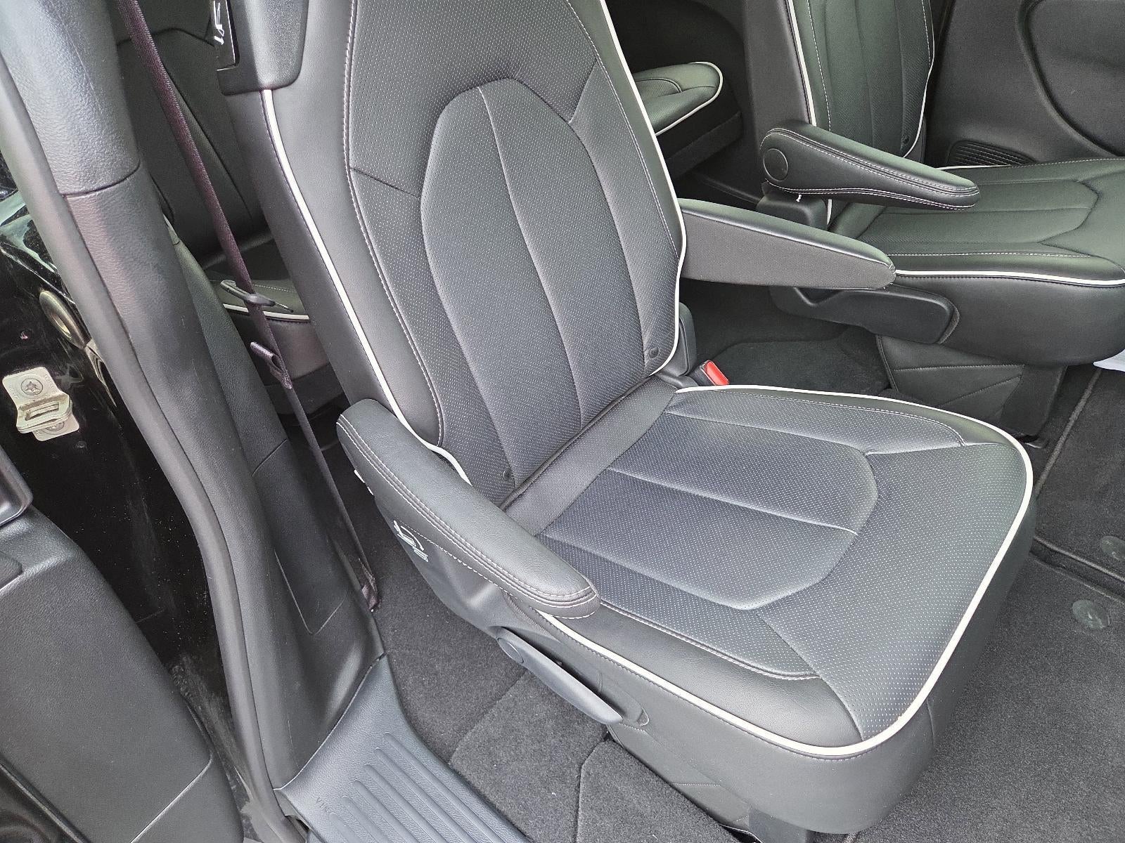 2026 Chrysler Pacifica Limited FWD