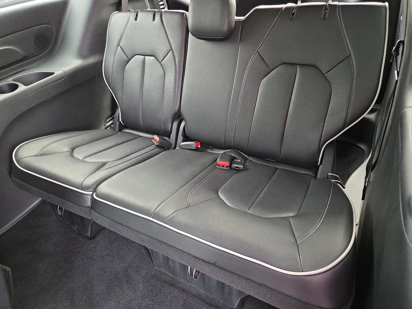 2026 Chrysler Pacifica Limited FWD