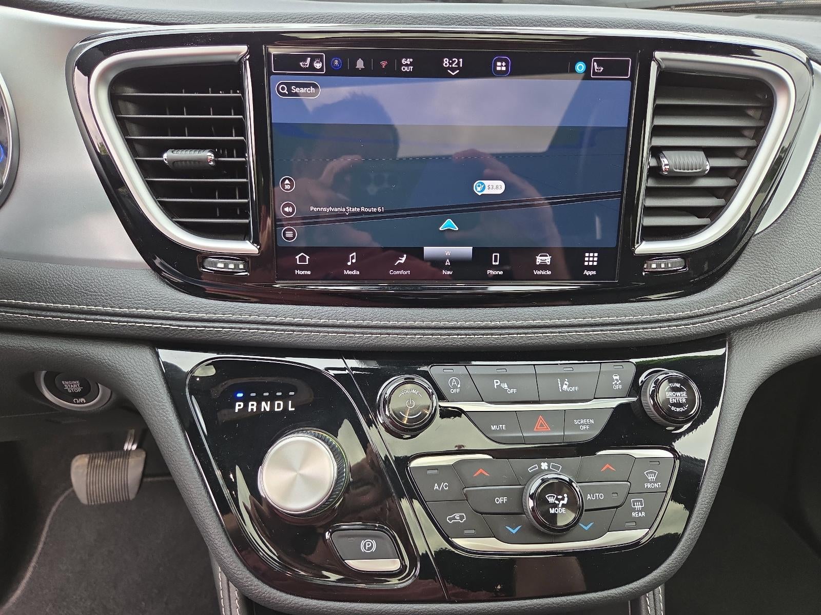 2026 Chrysler Pacifica Limited FWD