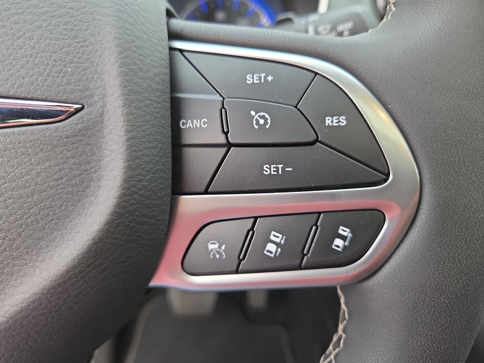 2026 Chrysler Pacifica Limited FWD