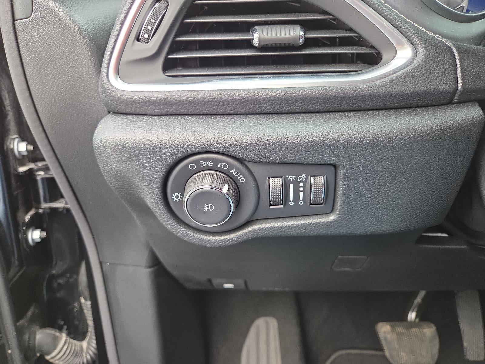 2026 Chrysler Pacifica Limited FWD