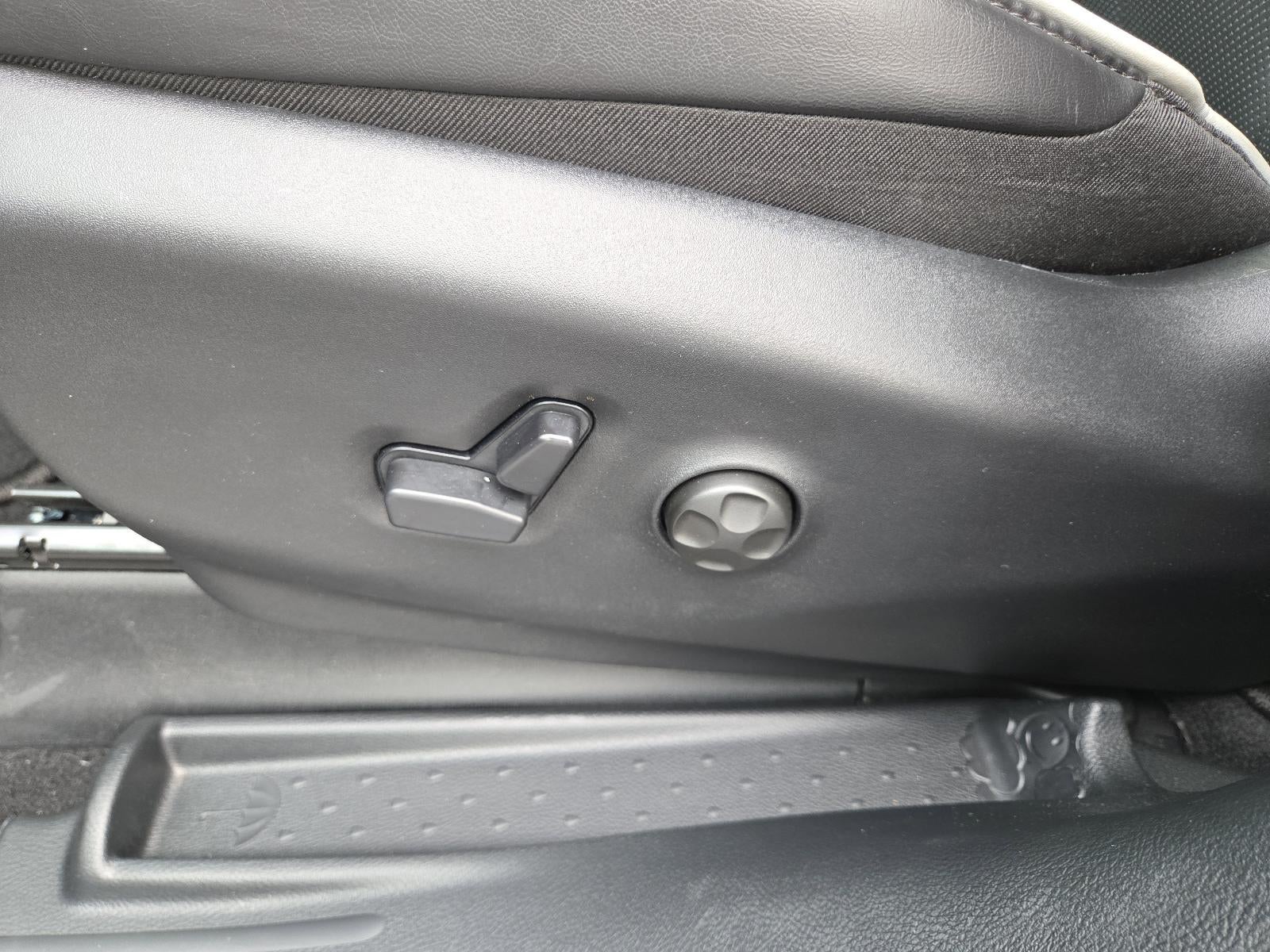 2026 Chrysler Pacifica Limited FWD