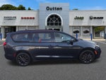 2021 Chrysler Pacifica Touring L AWD