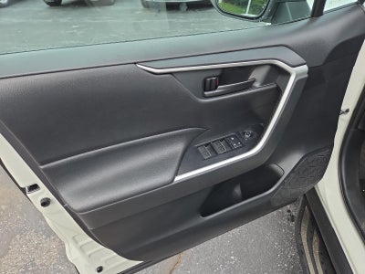 2019 Toyota RAV4 LE AWD (Natl)