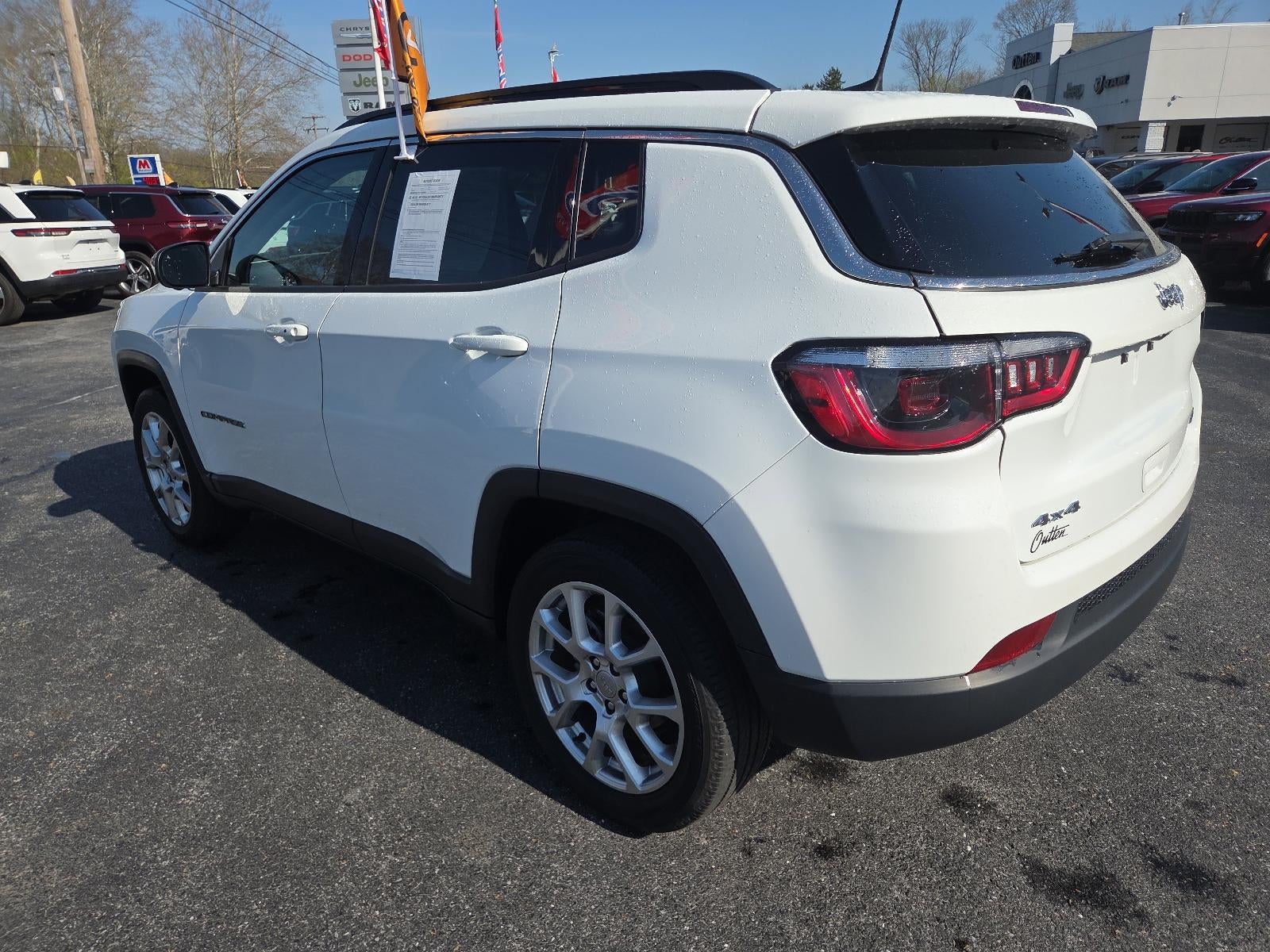 2022 Jeep Compass Latitude Lux