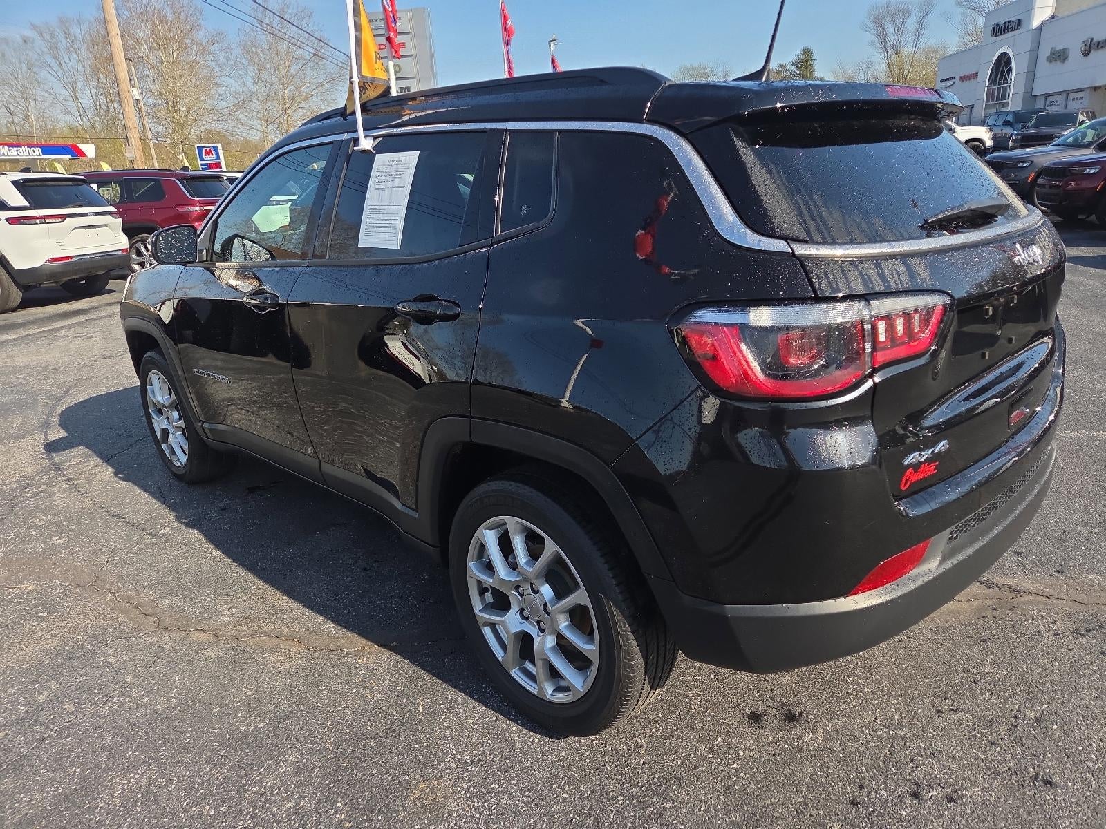 2022 Jeep Compass Latitude Lux
