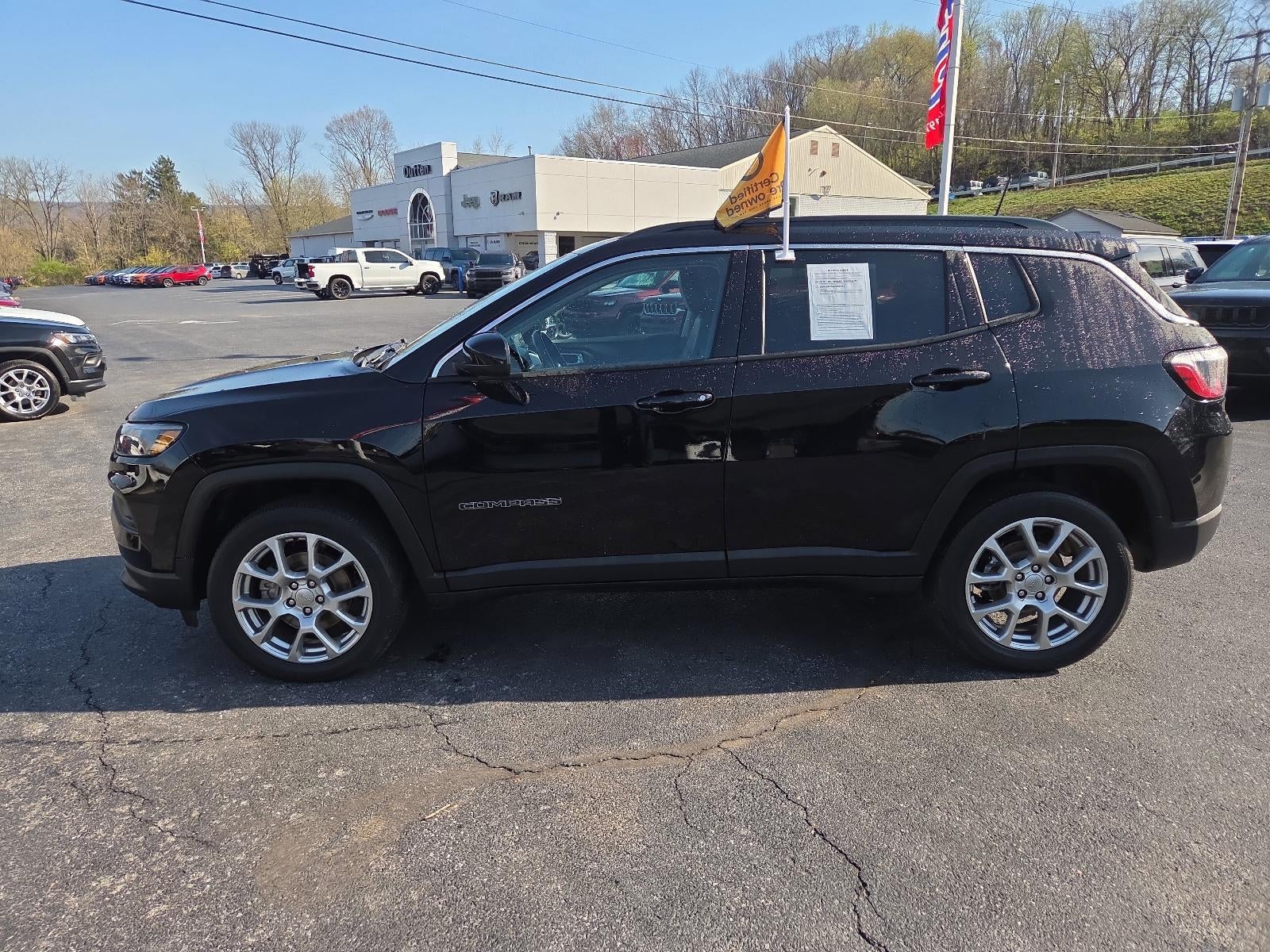 2022 Jeep Compass Latitude Lux