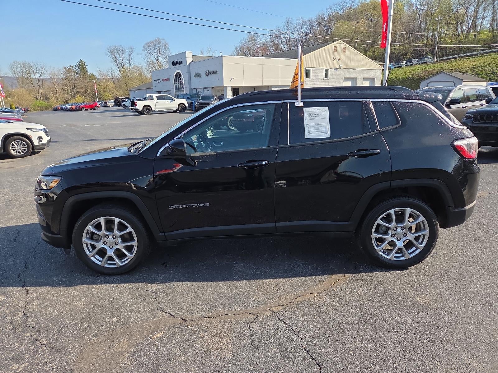 2022 Jeep Compass Latitude Lux