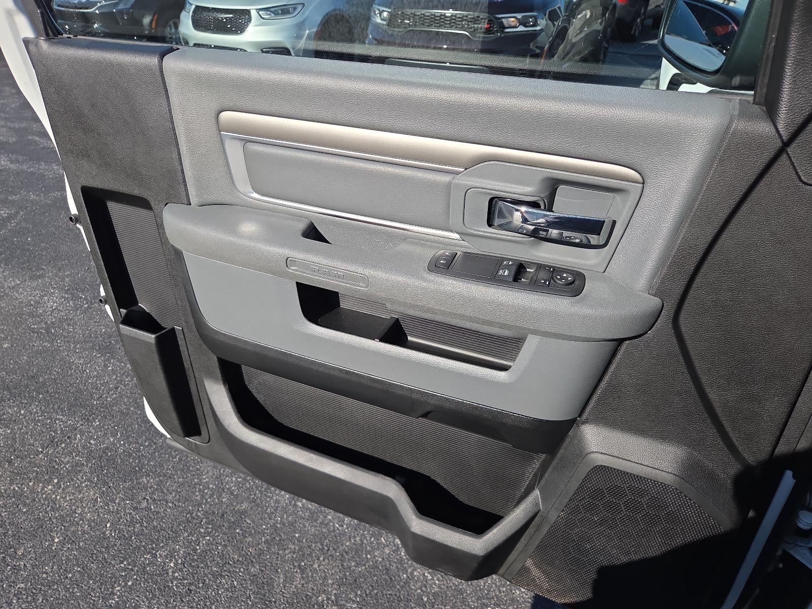 2020 RAM 1500 Classic Tradesman 4x2 Reg Cab 8' Box