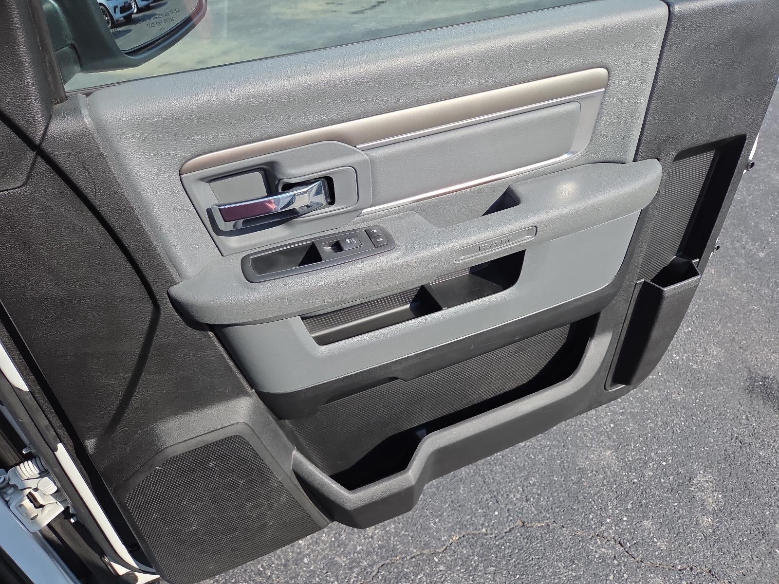 2020 RAM 1500 Classic Tradesman 4x2 Reg Cab 8' Box