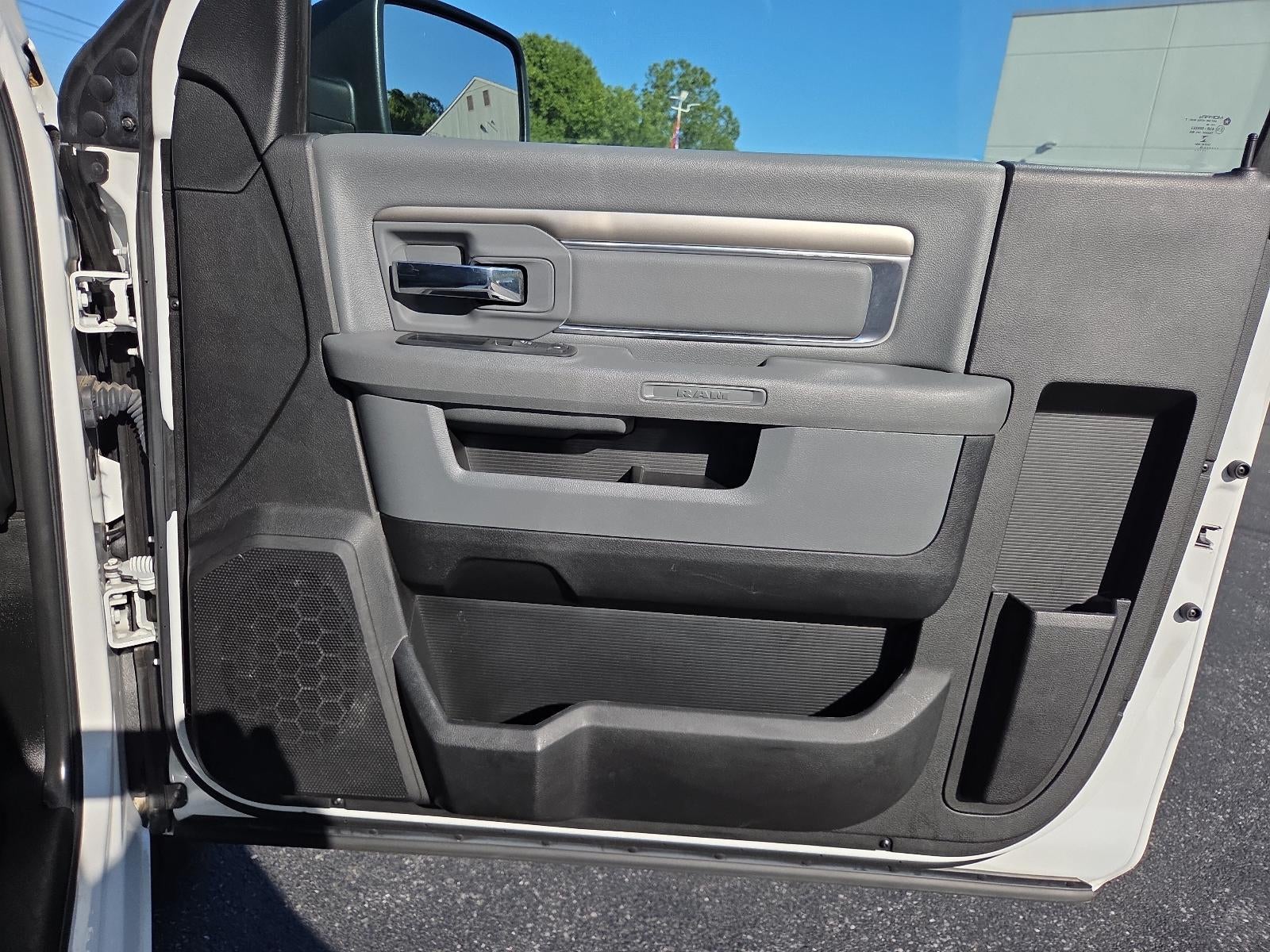 2020 RAM 1500 Classic Tradesman 4x2 Reg Cab 8' Box