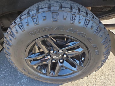 2021 Chevrolet Silverado 1500 Crew Cab Short Box 4-Wheel Drive Custom Trail Boss