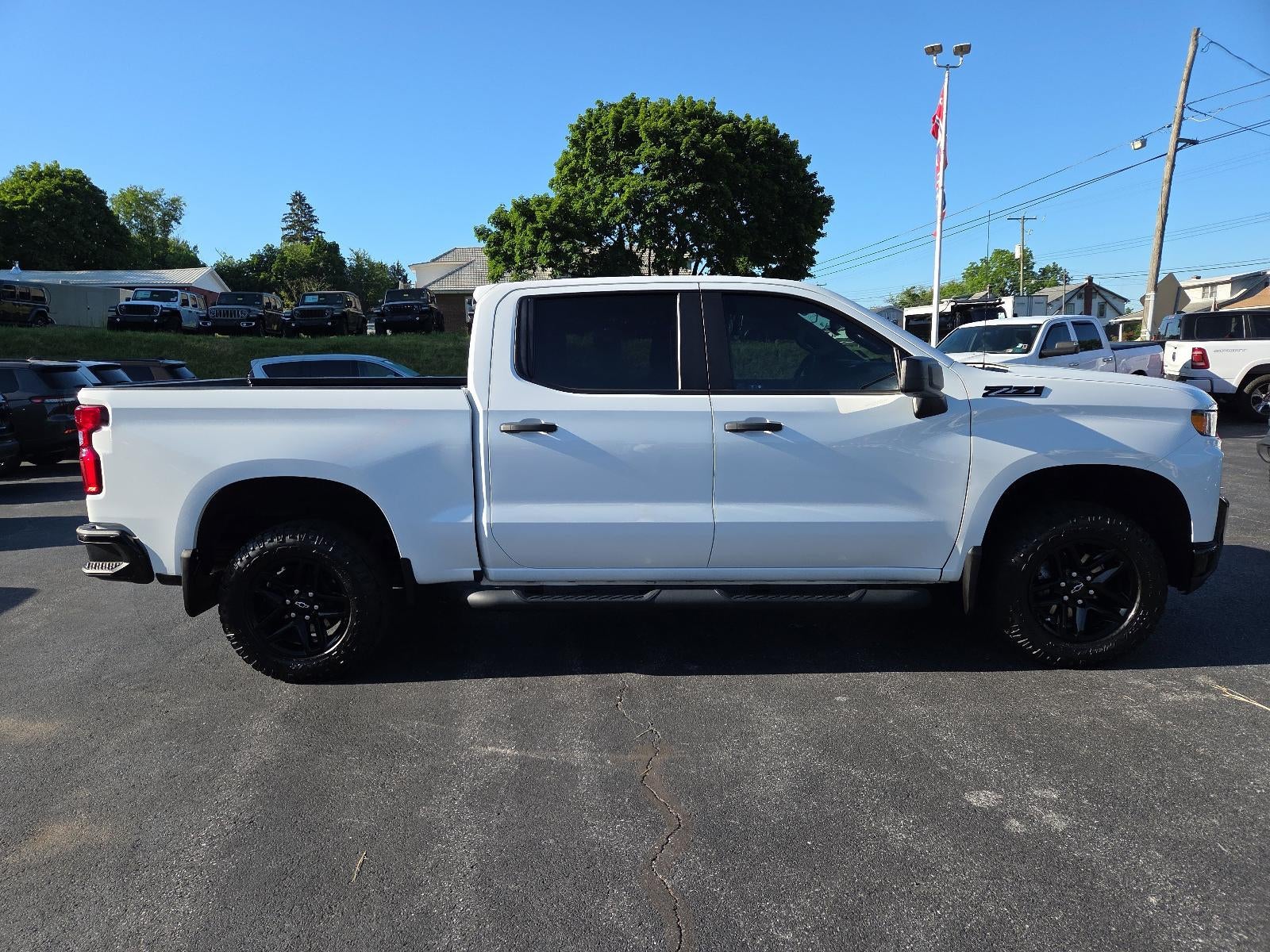2021 Chevrolet Silverado 1500 Crew Cab Short Box 4-Wheel Drive Custom Trail Boss