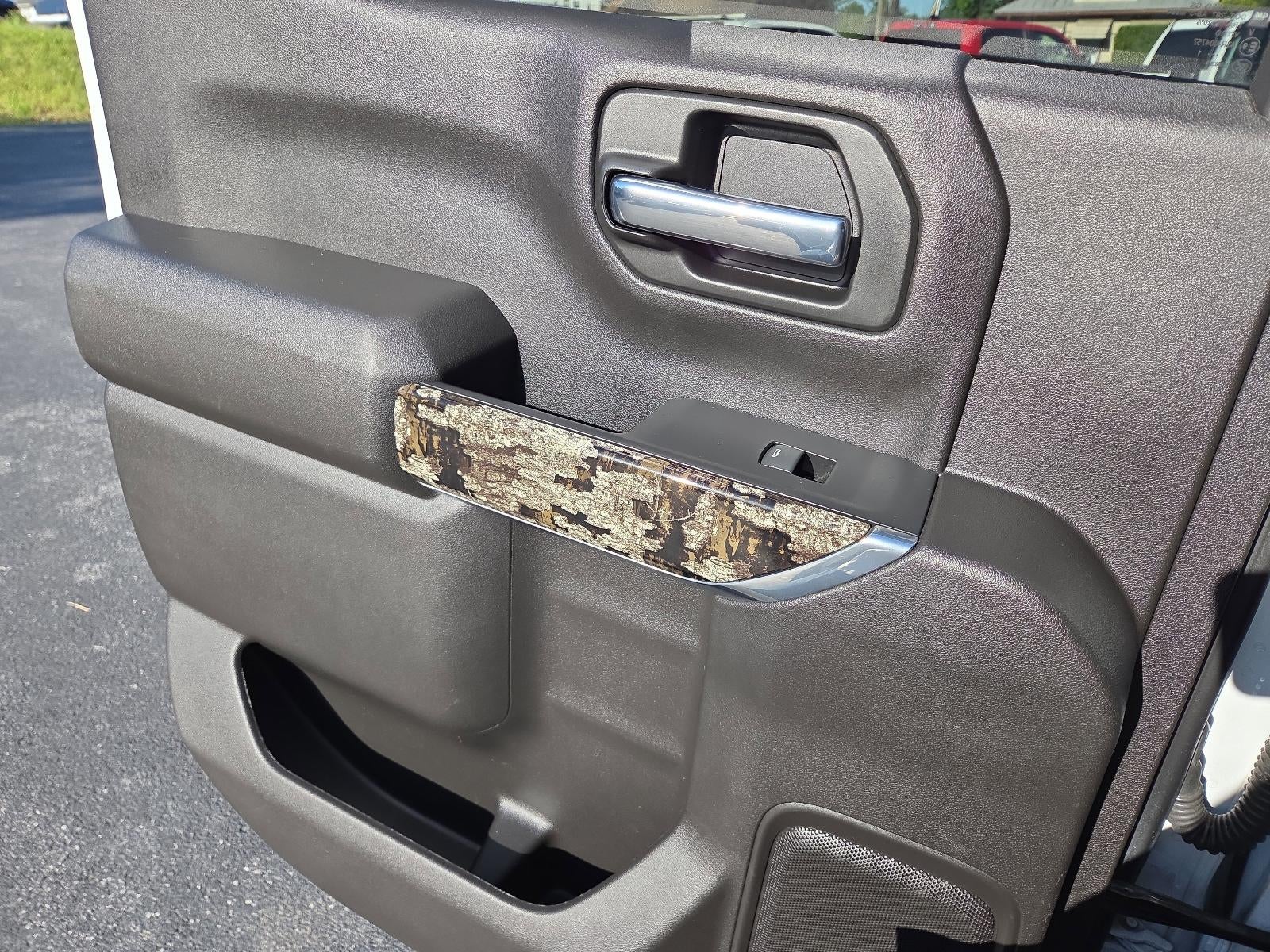 2021 Chevrolet Silverado 1500 Crew Cab Short Box 4-Wheel Drive Custom Trail Boss