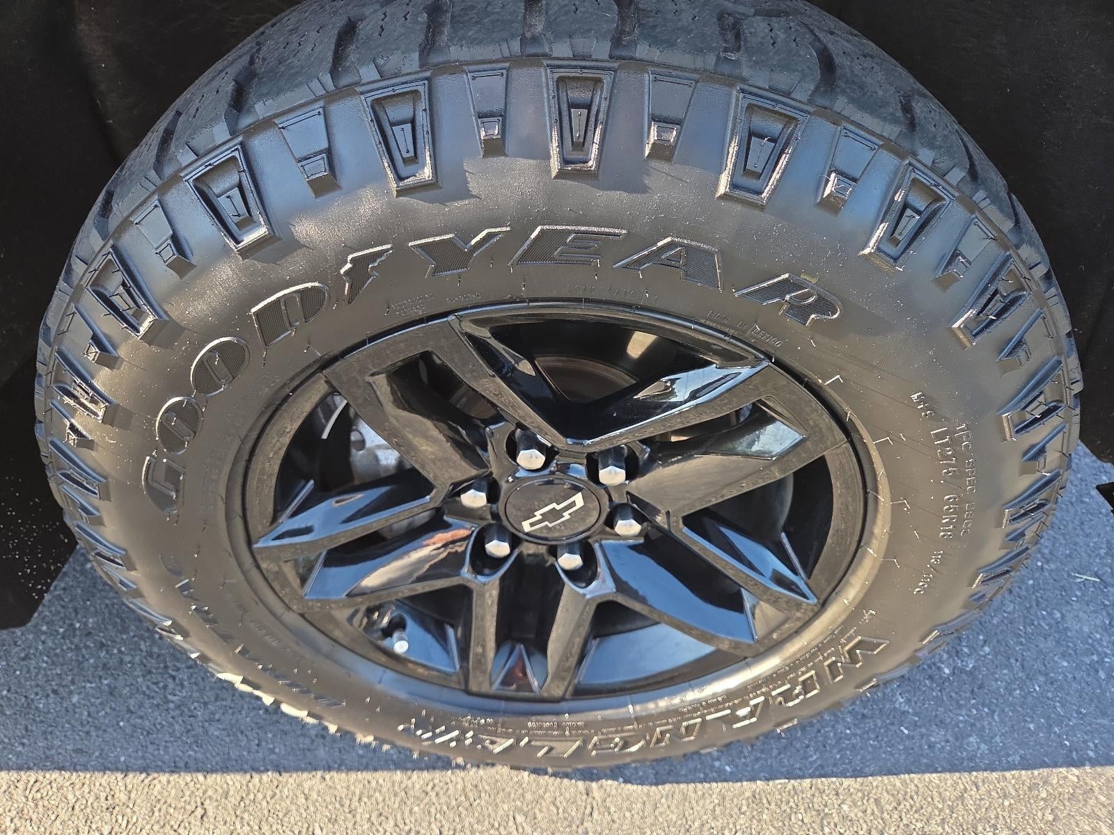 2021 Chevrolet Silverado 1500 Crew Cab Short Box 4-Wheel Drive Custom Trail Boss