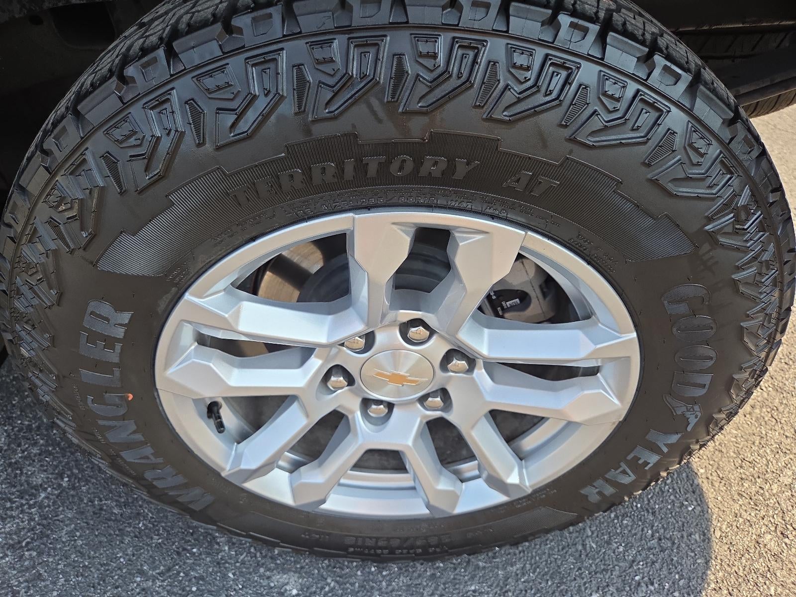 2023 Chevrolet Silverado 1500 Crew Cab Short Box 4-Wheel Drive LT 1LT