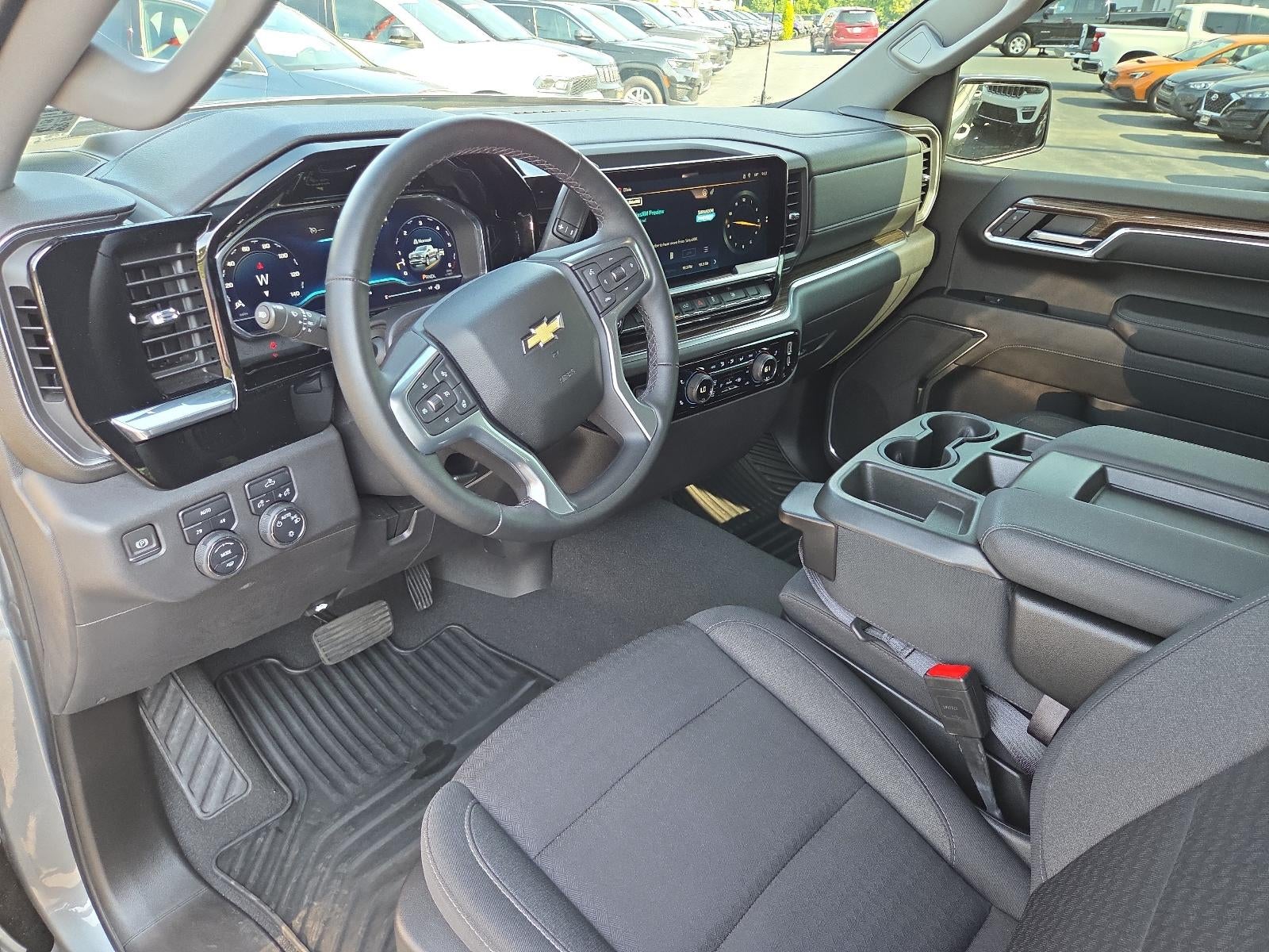 2023 Chevrolet Silverado 1500 Crew Cab Short Box 4-Wheel Drive LT 1LT