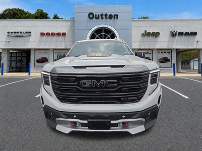 2023 GMC Sierra 1500 Crew Cab Short Box 4-Wheel Drive AT4