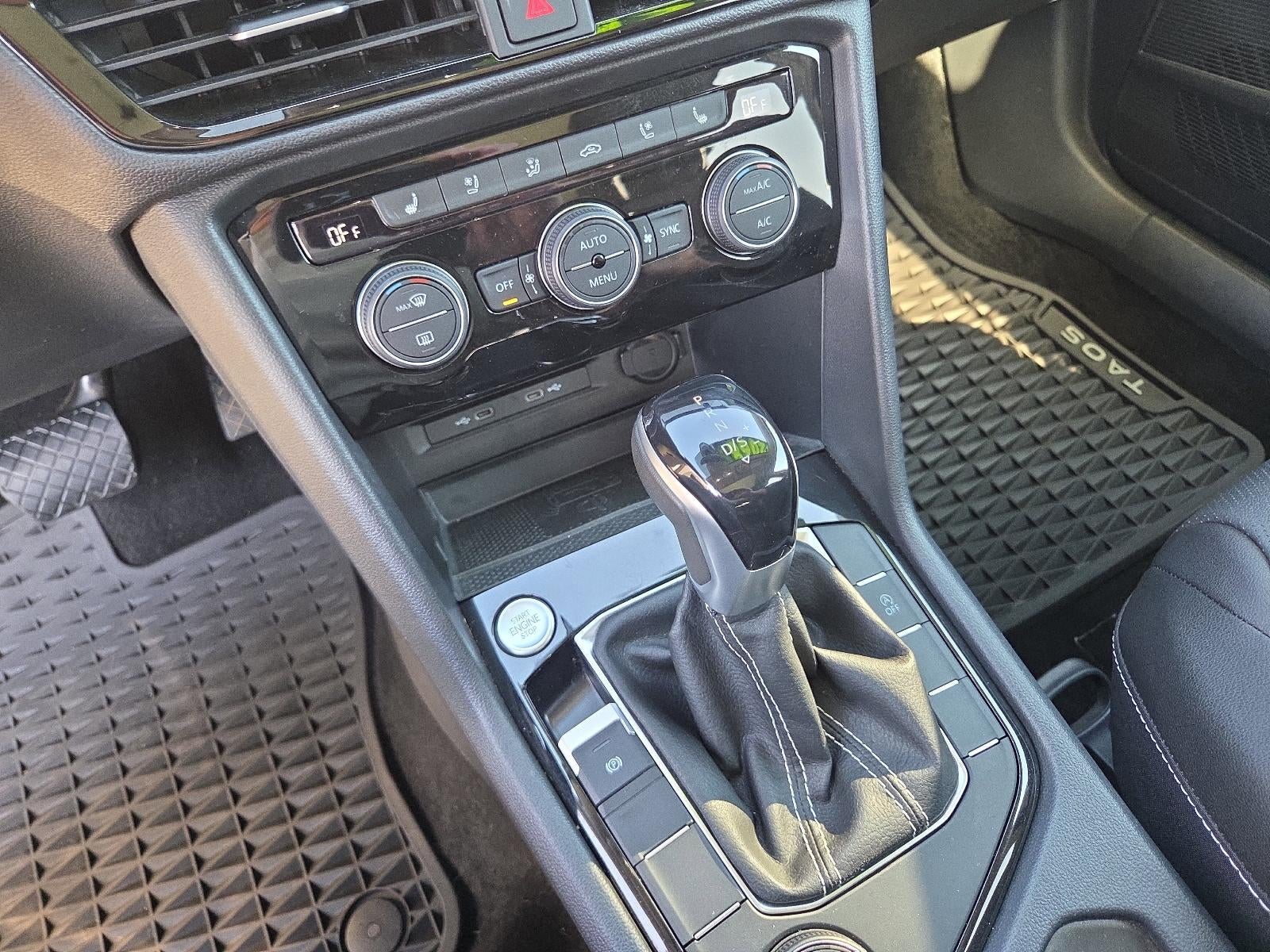 2023 Volkswagen Taos SEL 4MOTION