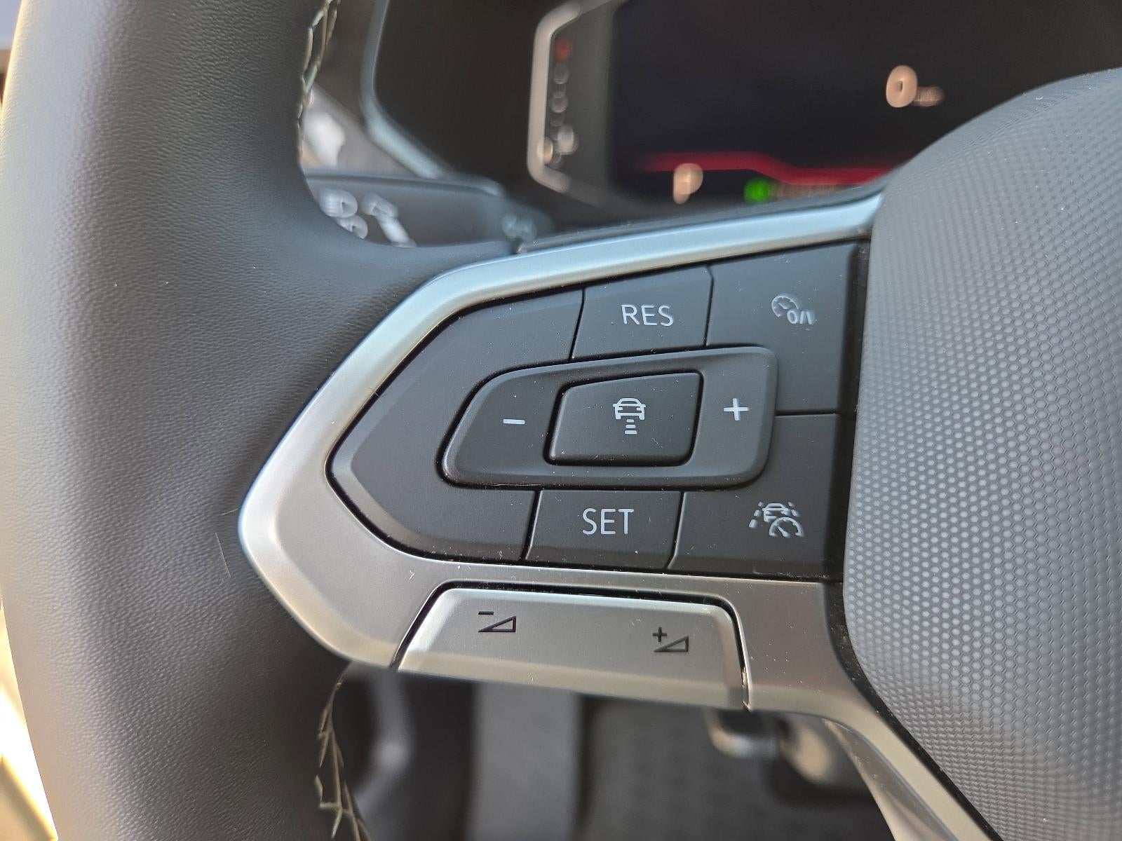 2023 Volkswagen Taos SEL 4MOTION