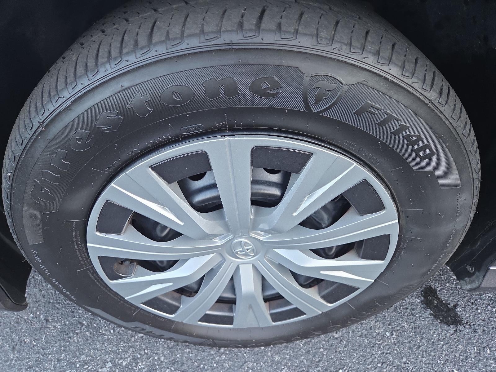 2022 Toyota Camry Hybrid LE CVT (Natl)