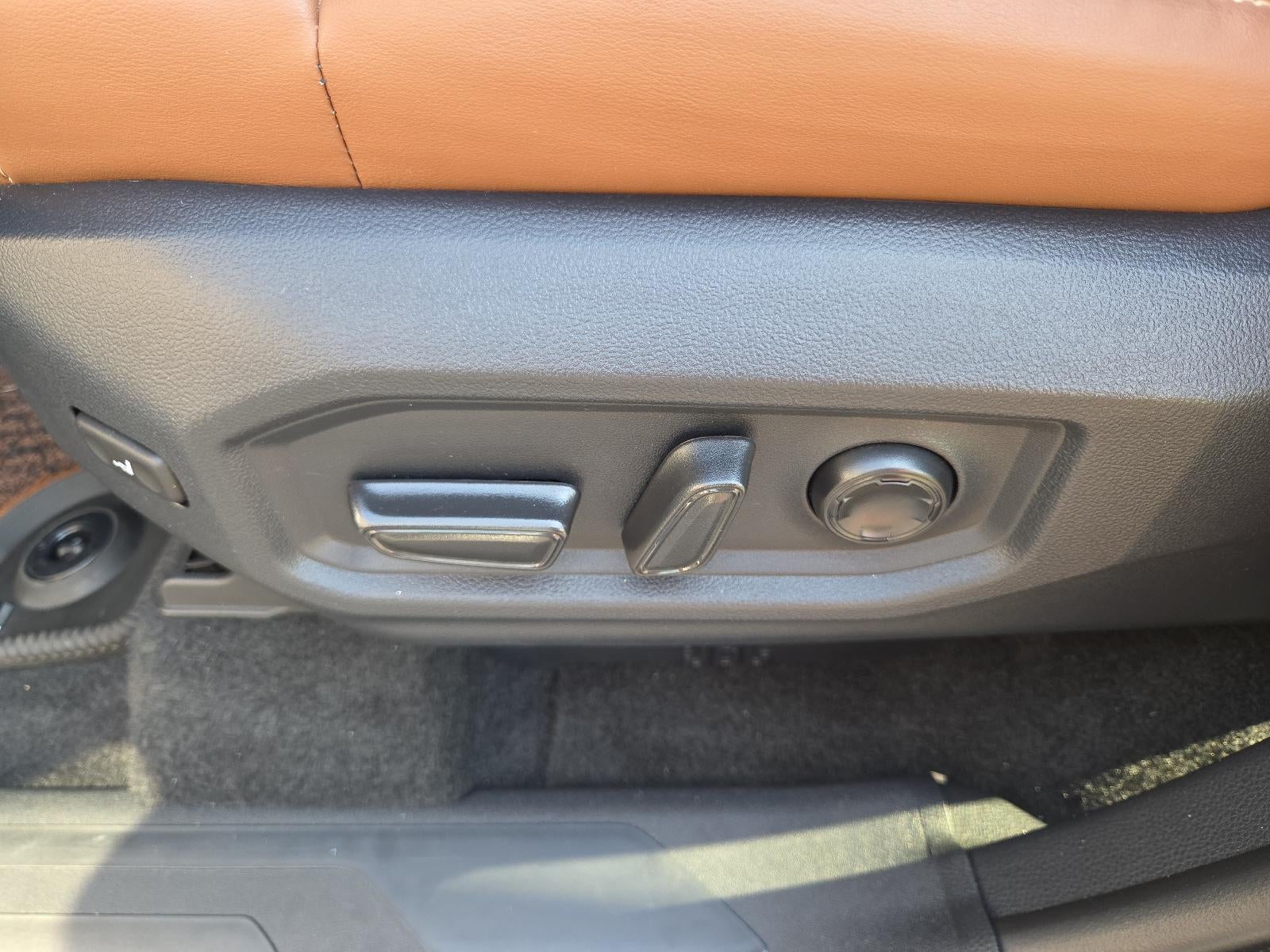 2026 Toyota Tundra 4WD 4WD 1794 Edition CrewMax 5.5' Bed (Natl)