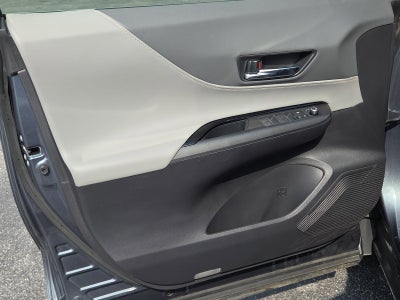 2022 Toyota Venza LE AWD (GS)