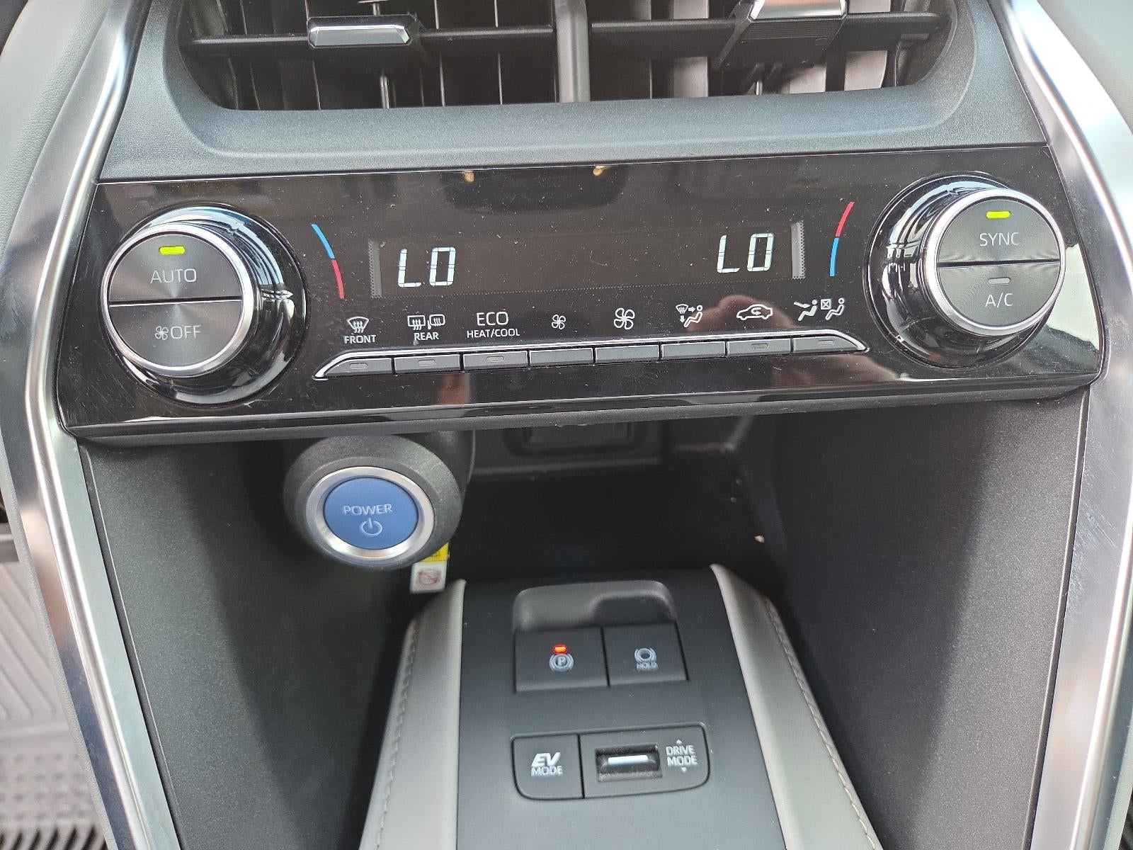 2022 Toyota Venza LE AWD (GS)