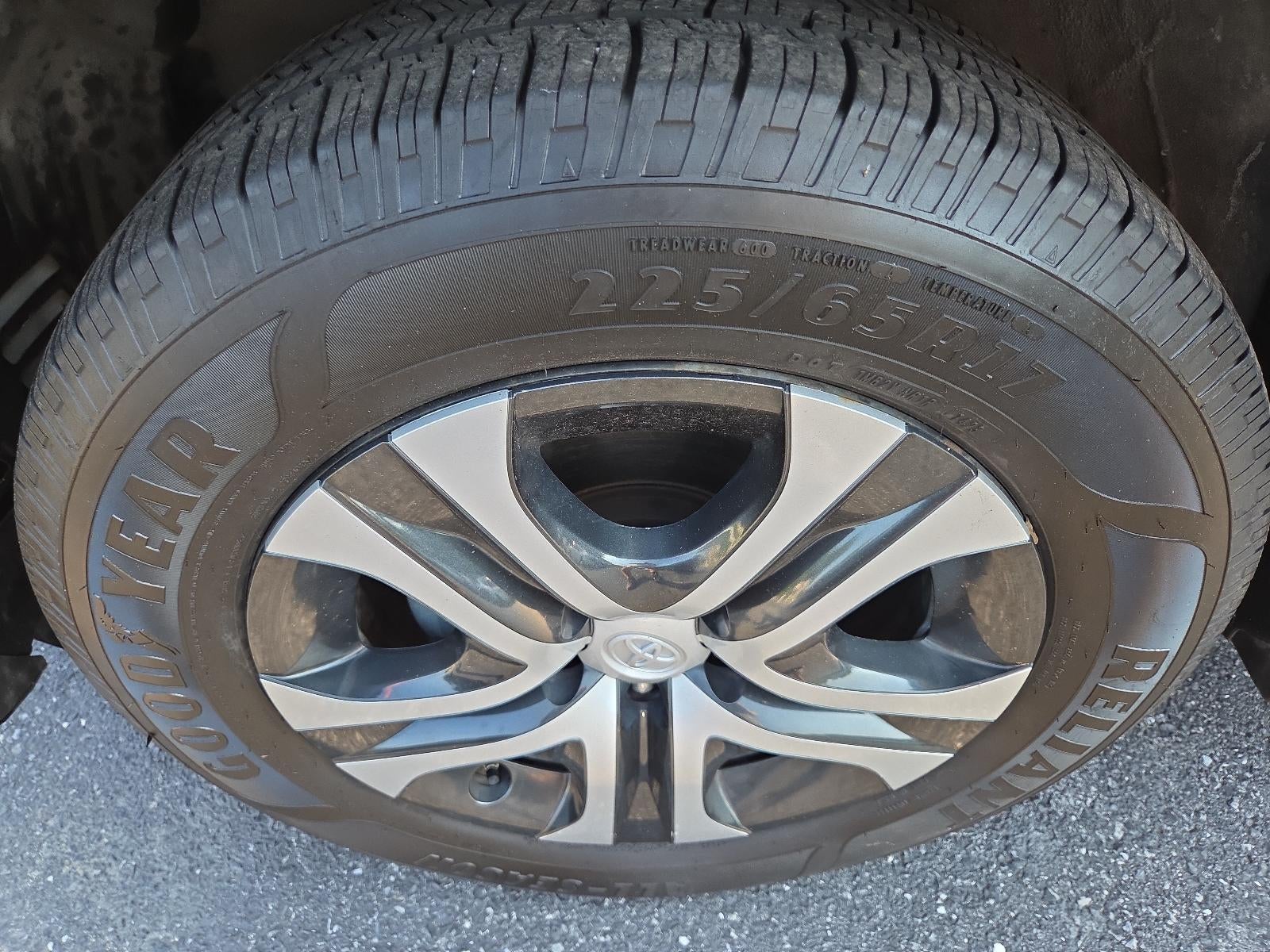 2018 Toyota RAV4 LE AWD (Natl)