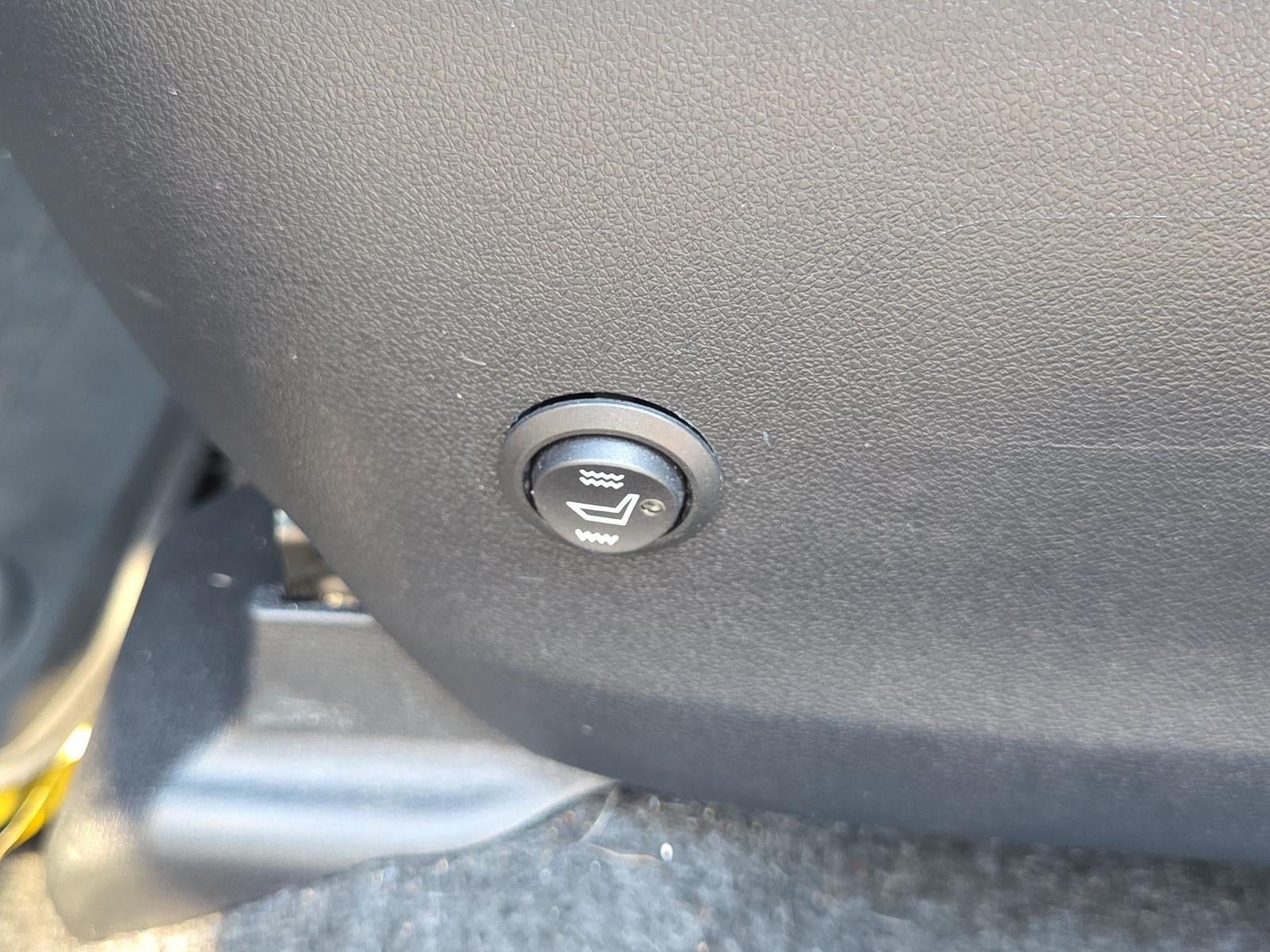 2018 Toyota RAV4 LE AWD (Natl)