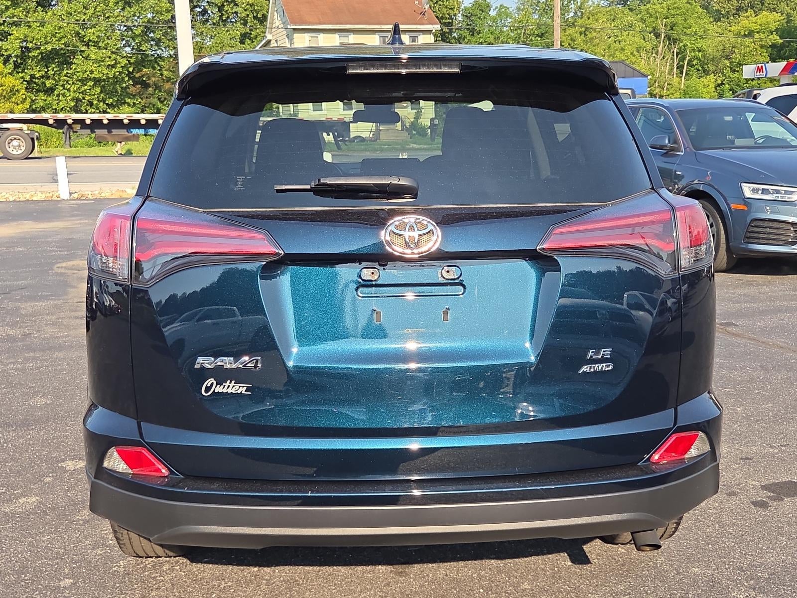 2018 Toyota RAV4 LE AWD (Natl)