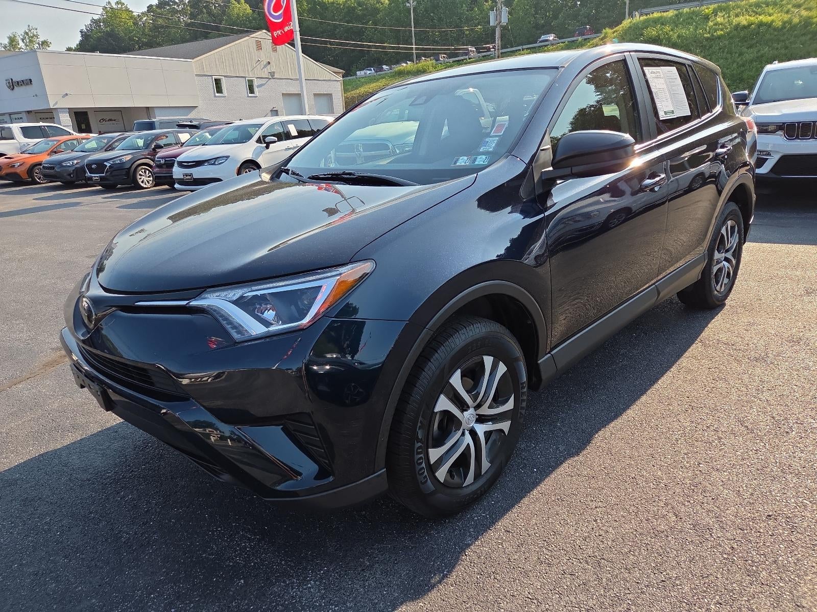2018 Toyota RAV4 LE AWD (Natl)