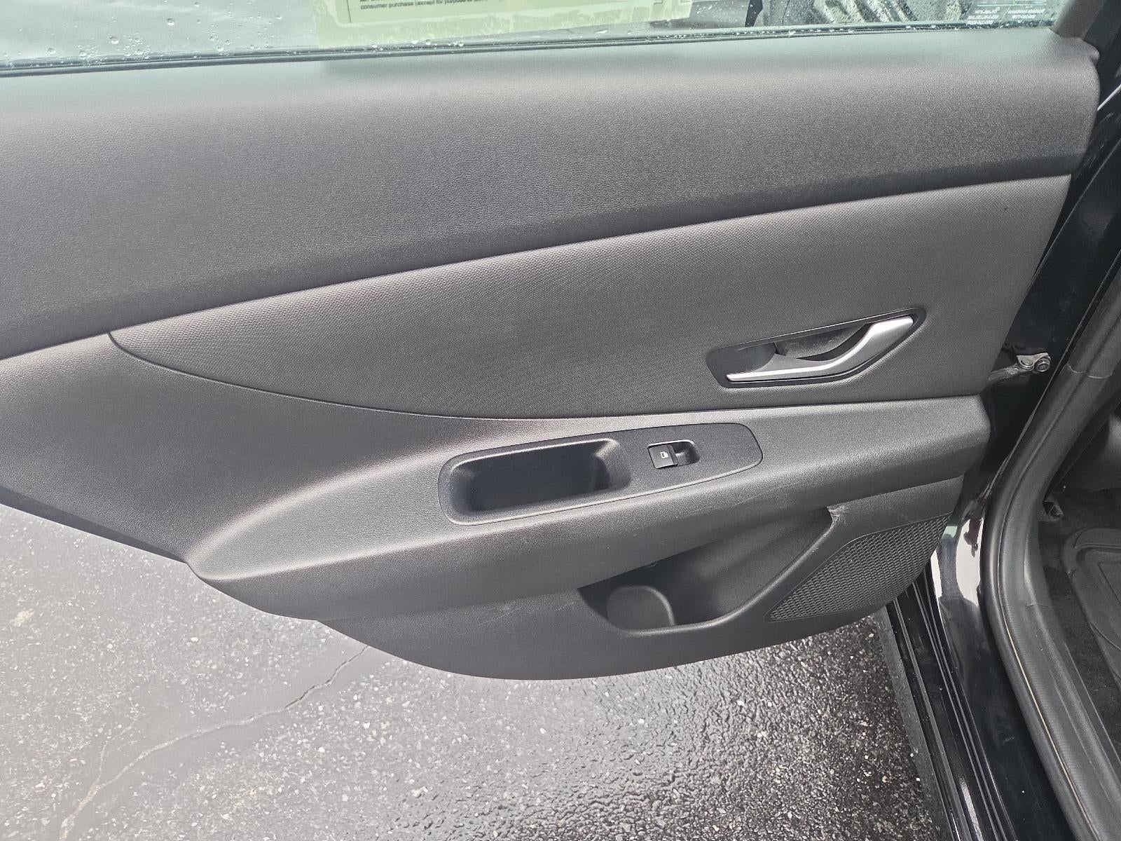 2023 Hyundai ELANTRA Limited IVT