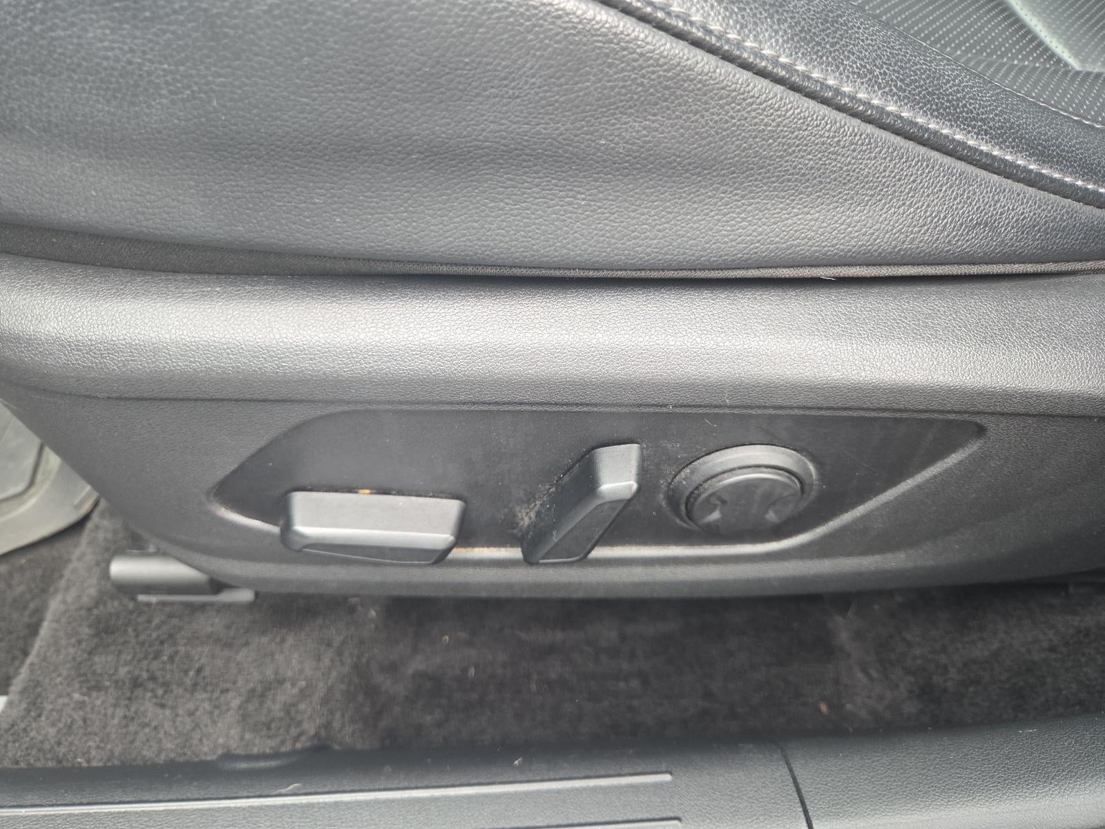 2023 Hyundai ELANTRA Limited IVT