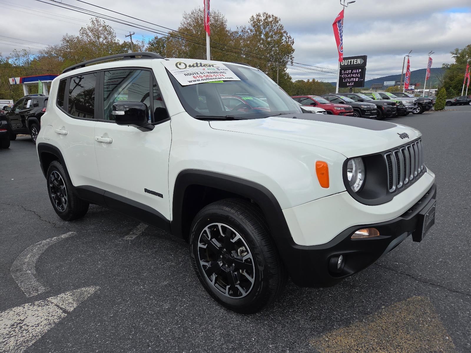 2023 Jeep Renegade (RED) Edition 4x4 *Ltd Avail*